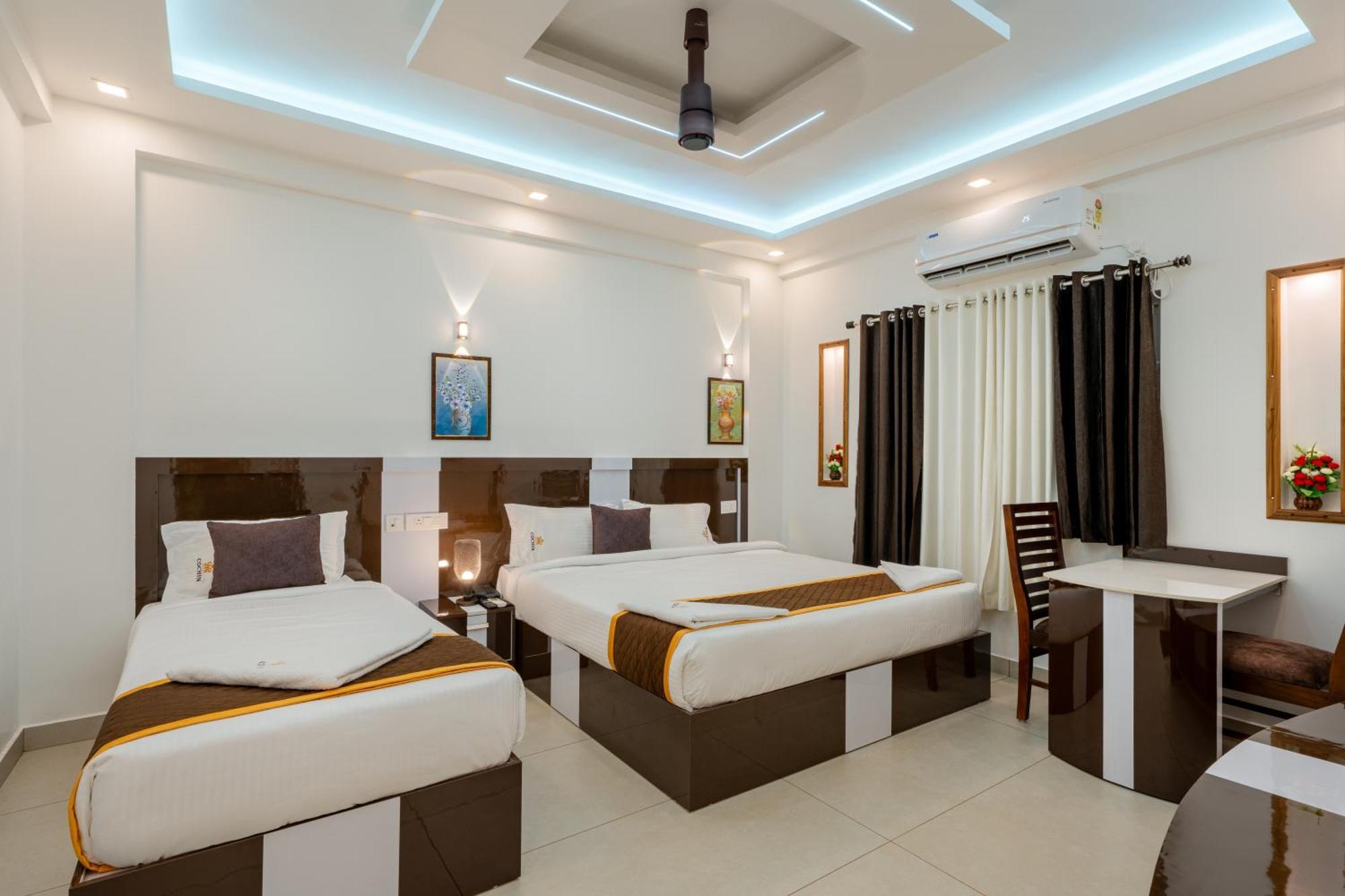 Cochin Airport Hotel Kochi Exterior foto